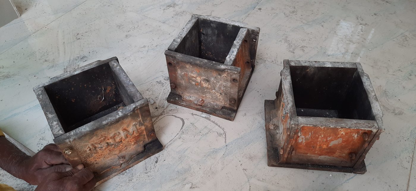 Concrete cube molds for testing