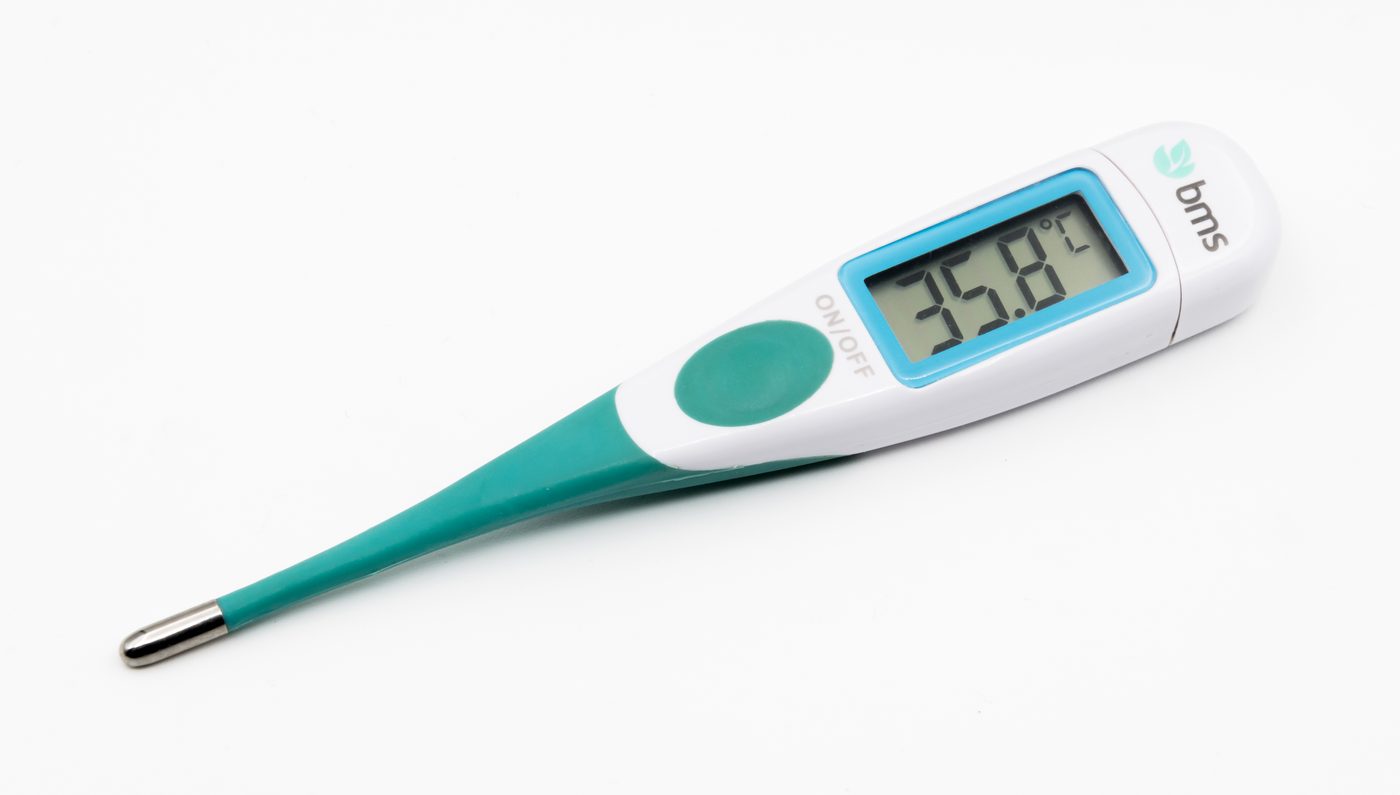 Digital thermometer with temperature display