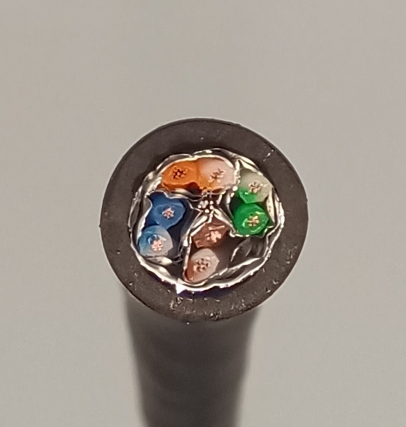 Cross-section of a foiled twisted pair cable