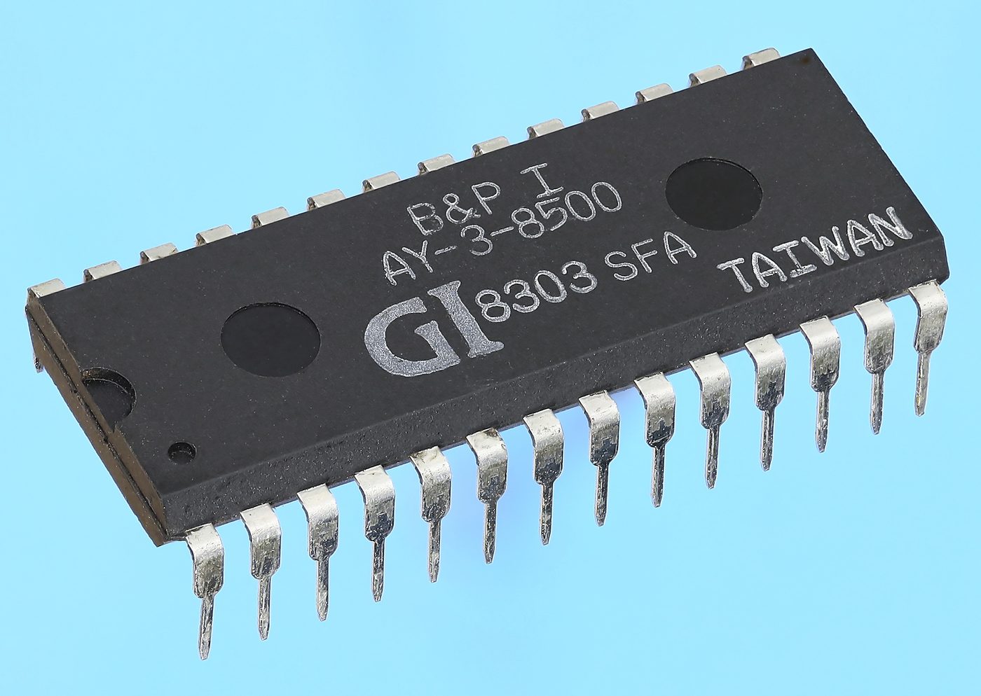 Integrated circuit chip with pins