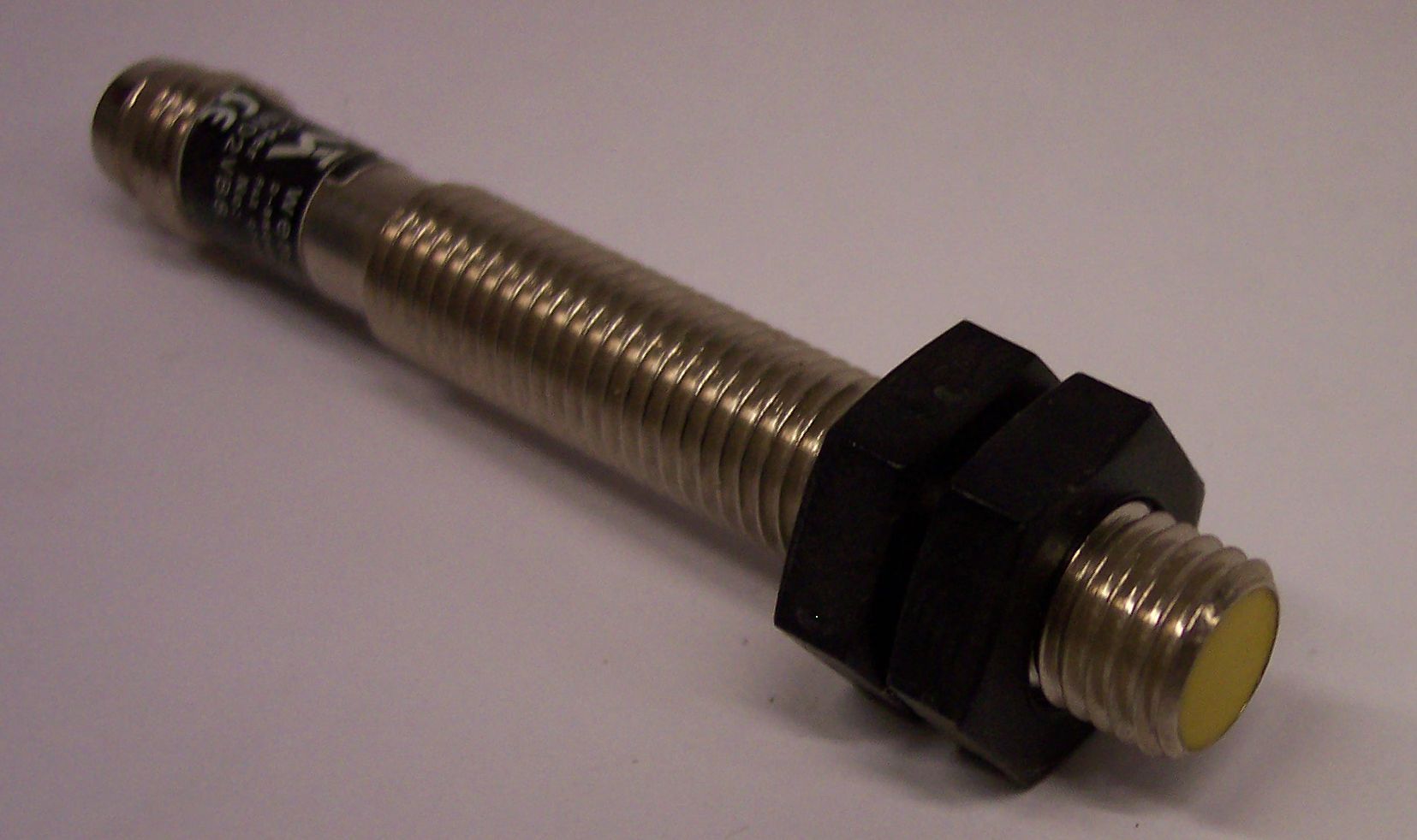 cylindrical proximity inductive sensor