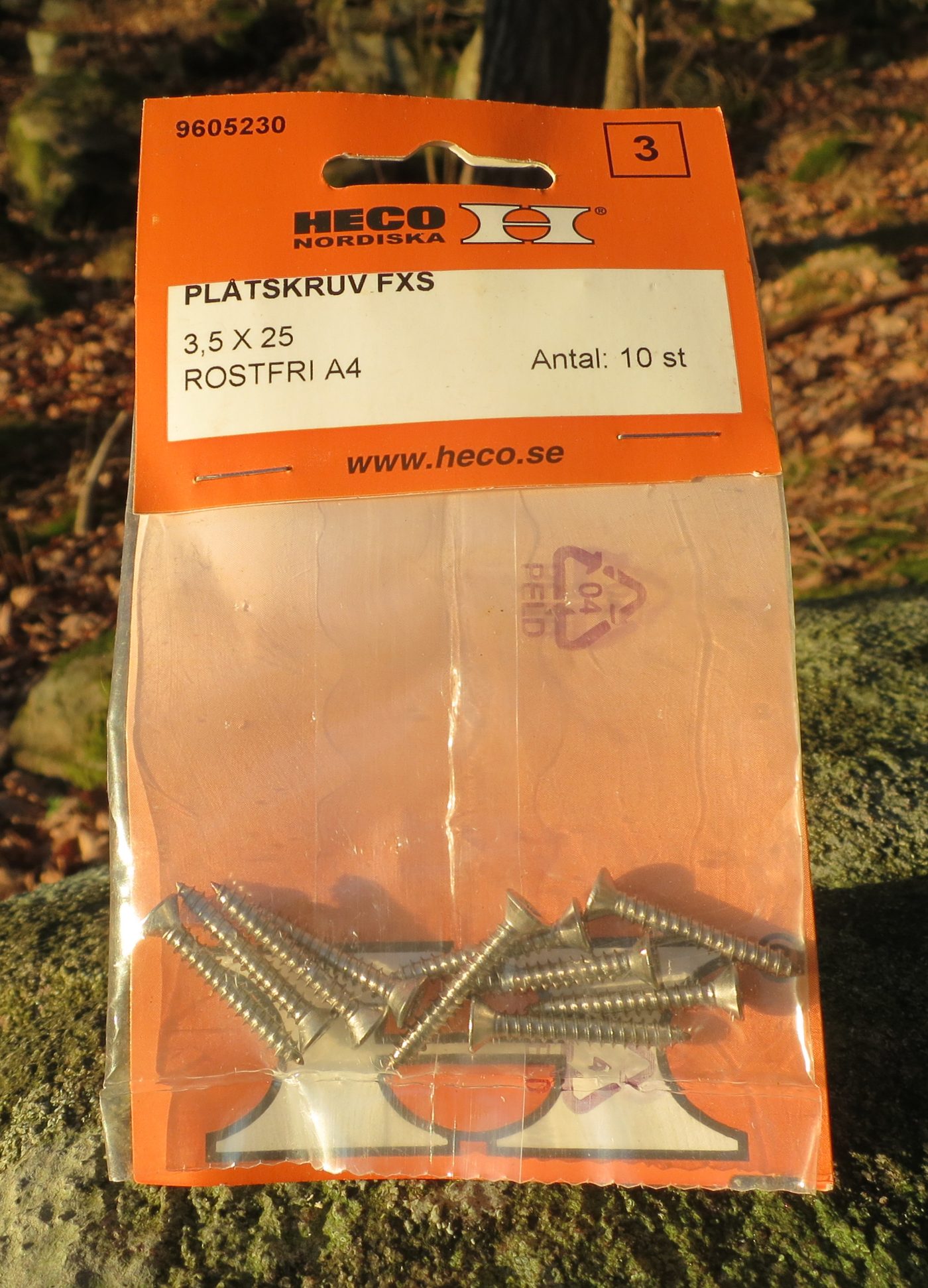 Package of stainless steel screws